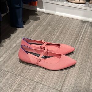 New Rothy's Coral/Pink Women's Flats size 9 - fits well size 8 1/2
